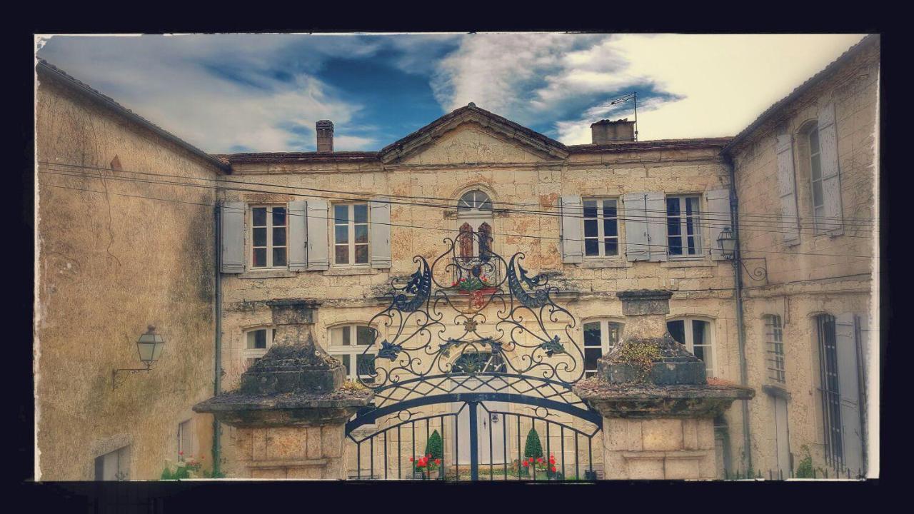 Cours De Thomazeau Bed & Breakfast Castillonnes Bagian luar foto
