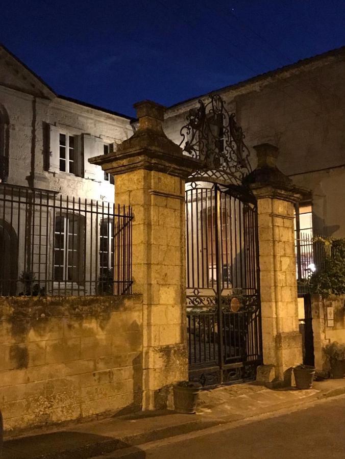 Cours De Thomazeau Bed & Breakfast Castillonnes Bagian luar foto