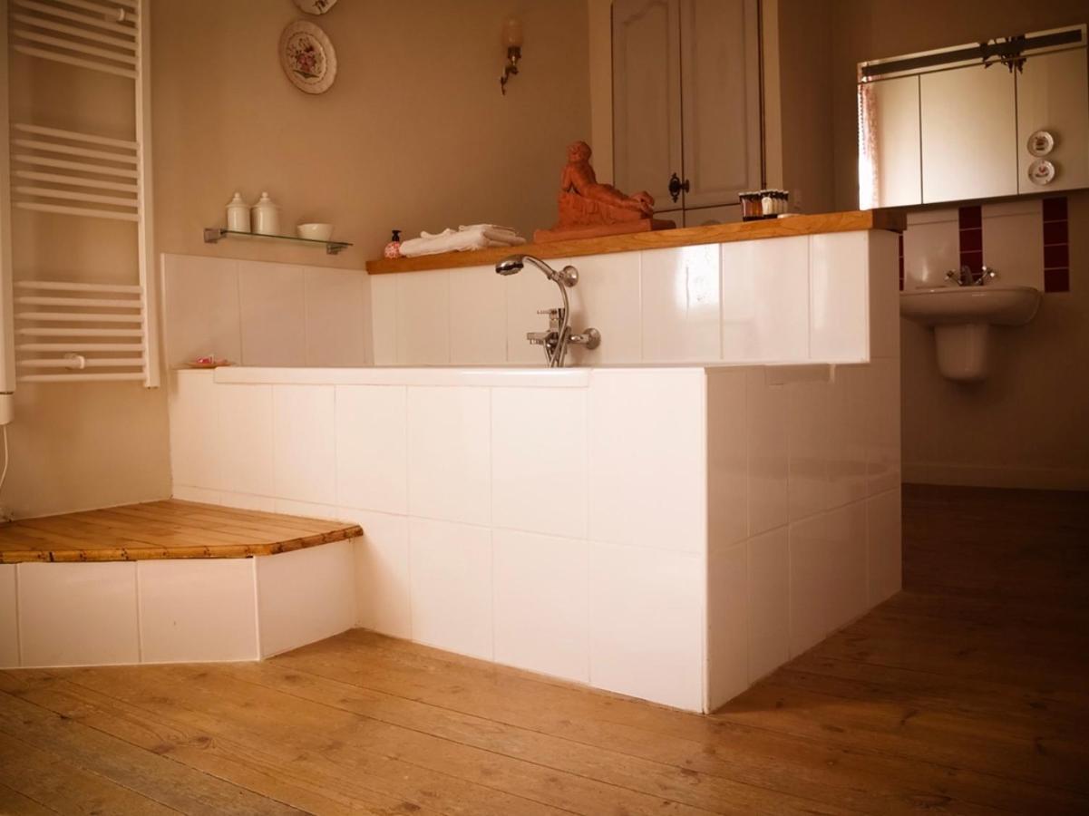 Cours De Thomazeau Bed & Breakfast Castillonnes Bagian luar foto